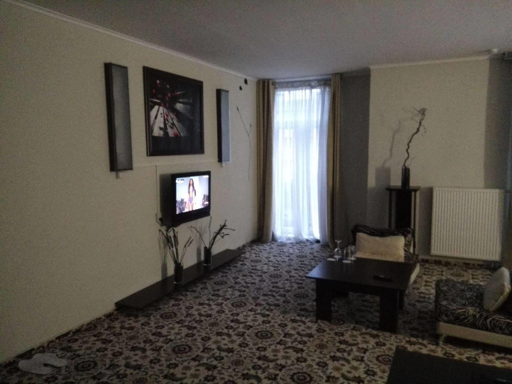 Apartamenty Na Borodinskoi Kaliningrado Exterior foto